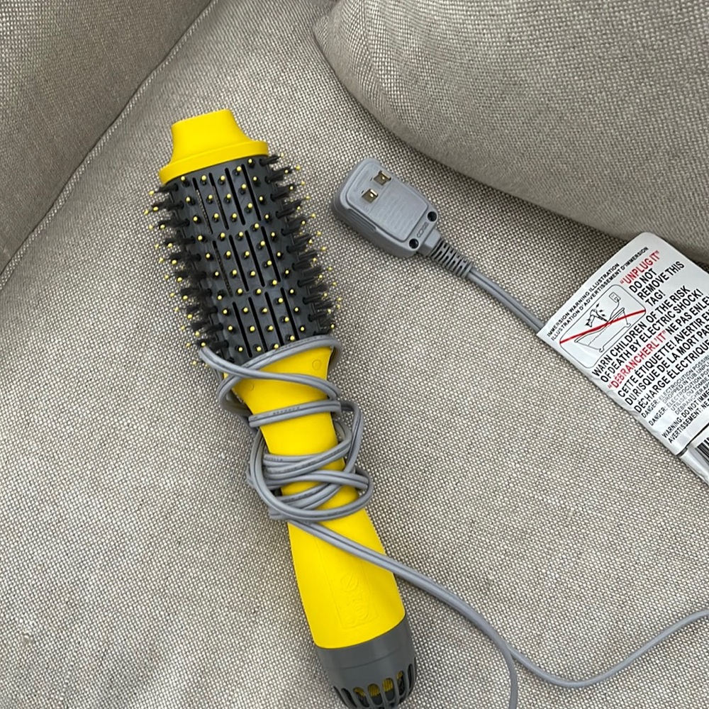 Dry Bar Double Shot styling tool